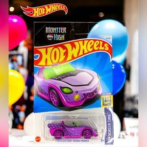 🆕 HOT WHEELS Monster High Car